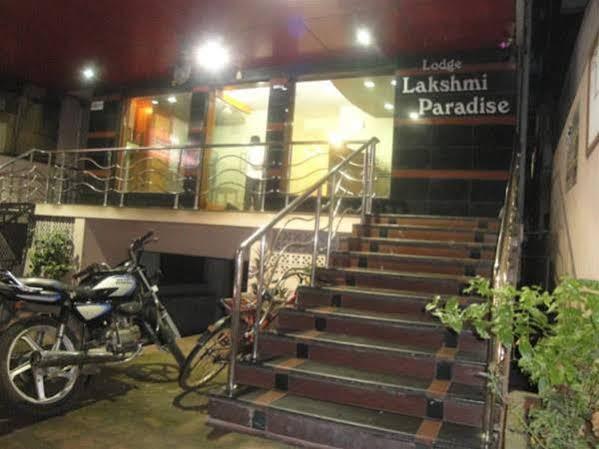 Oyo Hotel Lakshmi Paradise Visakhapatnam Exterior foto