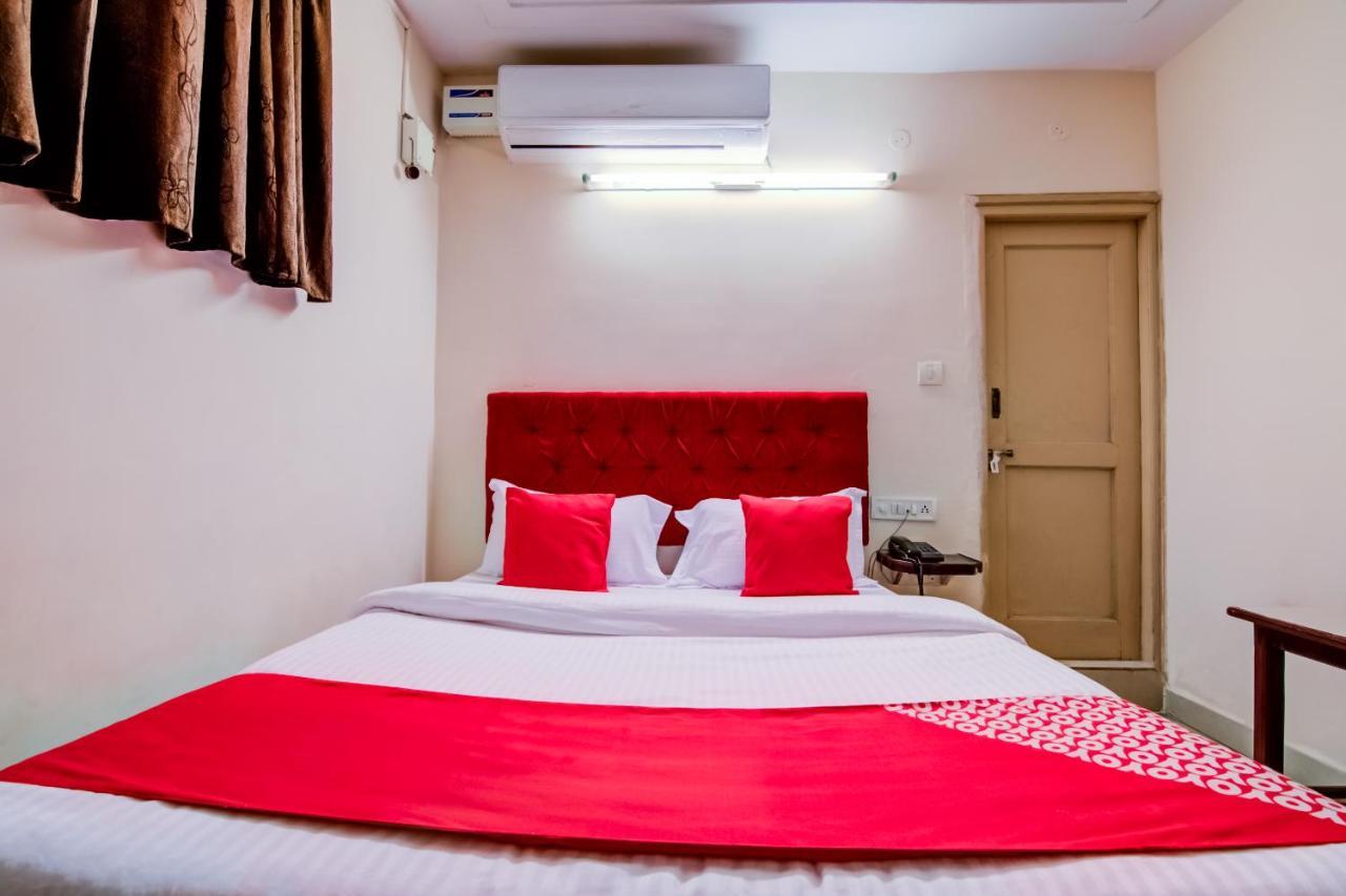 Oyo Hotel Lakshmi Paradise Visakhapatnam Exterior foto