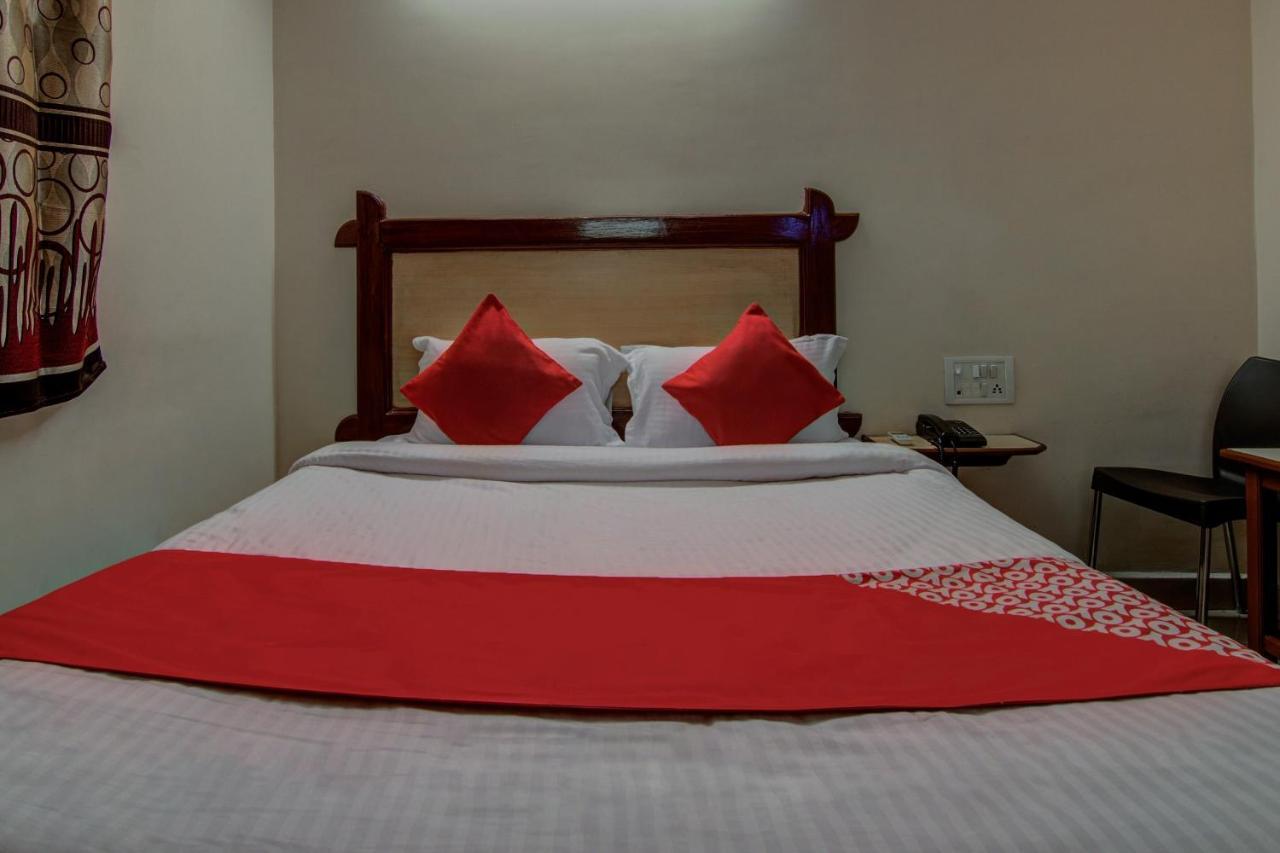 Oyo Hotel Lakshmi Paradise Visakhapatnam Exterior foto